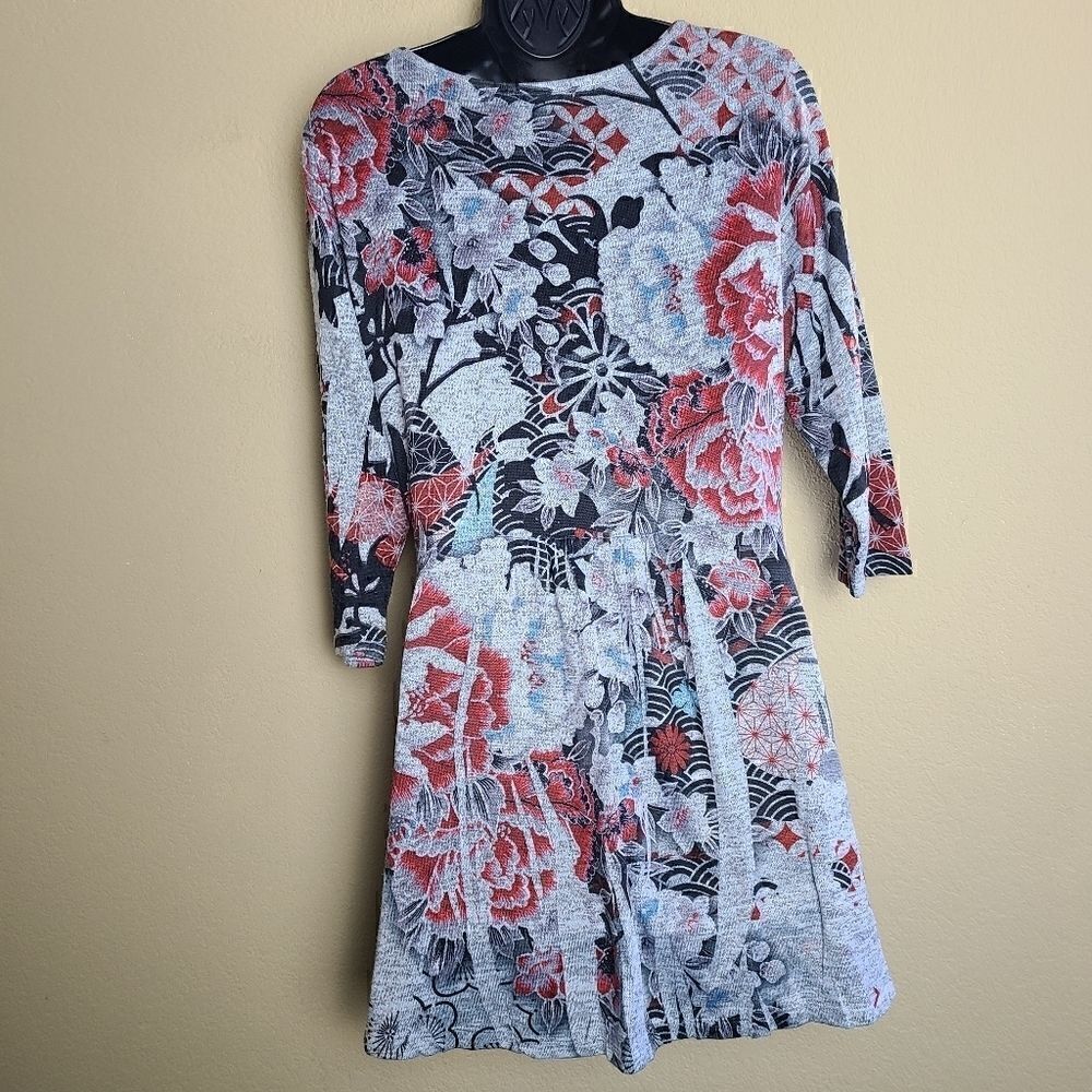 One World Tunic - Picture 5 of 7